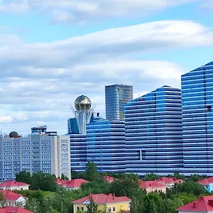 124 центр,на 1-8 человек,2 спальни гостиная кухня 3 кровати раскладной диван 2 кондиционера Астана